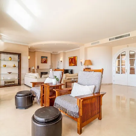 Beachside With Panoramic Sea Views Villa Benalmadena